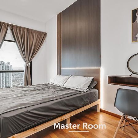 Nowhere 2Br & 2Bath Apartment With Balcony @ Reizz Residences Kuala Lumpur Buitenkant foto