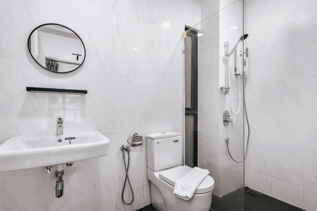 Nowhere 2Br & 2Bath Apartment With Balcony @ Reizz Residences Kuala Lumpur Buitenkant foto