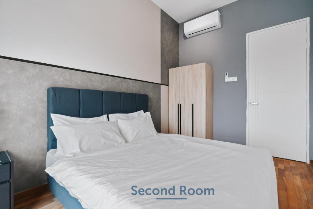 Nowhere 2Br & 2Bath Apartment With Balcony @ Reizz Residences Kuala Lumpur Buitenkant foto